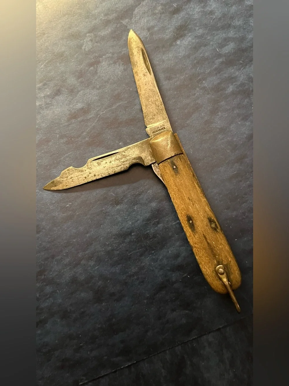 2 vintage dual blade folding knives:  Walden & KABAR NY
